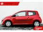 Renault Twingo 1.2-16V 77 PK Authentique | Ned Auto van 1 e EIGN | 20.853 KM | UNIEK | MEENEEMPRIJS | | Radio Cd | ABS | Stuurbekrachtiging | centrale vergrendeling met afstandsbediening |