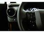 Toyota C-HR / C-HR+ 2.0 Hybrid 200 Première Edition | Vollederen bekleding | Apple/Android auto | Sfeerverlichting | Parkeersensoren | Groot multimedia scherm | Panoramadak | JBL |