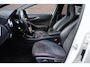 Mercedes-Benz A-klasse 180 AMG-Line Xenon Panorama Airco Cruise Pdc
