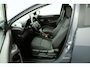Toyota Yaris 1.5 Hybrid 115 Dynamic | Dodehoekdetectie | Stoel / Stuurverwarming | Parkeersensoren Voor en Achter |