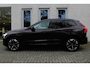 Volvo XC60 T6 Plug-in hybrid AWD Ultra Dark | Luchtvering | Panoramadak | Trekhaak | Verwarmbare voorstoelen, achterbank en stuurwiel | Head-up display | Premium audio by Harman Kardon | 360 graden camera |