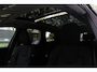 Volvo XC60 T6 Plug-in hybrid AWD Ultra Dark | Luchtvering | Panoramadak | Trekhaak | Verwarmbare voorstoelen, achterbank en stuurwiel | Head-up display | Premium audio by Harman Kardon | 360 graden camera |