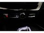 Volvo XC60 T6 Plug-in hybrid AWD Ultra Dark | Luchtvering | Panoramadak | Trekhaak | Verwarmbare voorstoelen, achterbank en stuurwiel | Head-up display | Premium audio by Harman Kardon | 360 graden camera |