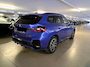 BMW X1 xDrive25e M-Sport | Panorama Dak | Stuur & Stoelverwarming | Elek. Stoelen met Geheugen en Massage | Harman Kardon Audio | Achteruitrijcamera | Airco (automatisch) | Audio installatie premium
