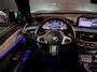 BMW 5-Serie 520i High Executive Edition/M Pakket/Pano/Memory/Camera/Stoelverwarming/Trekhaak/M Gordels/Leder/Headup/Dodehoek/20"/