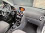 Opel Corsa 1.4-16V Cosmo Radio/CD, Cruise, PDC achter, Bluetooth etc. etc.