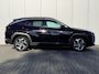 Hyundai Tucson 1.6 T-GDI PHEV Premium 4WD / Zwart Leder / 360 Camera / Stoelverkoeling / Stoelverwarming Voor + Achter / Memory Seat / Navigatie / Smart Parking Remote / Automaat