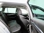 Skoda Octavia Combi 1.5 e-TSI Business Edition | Automaat | Panoramadak | Trekhaak | Virtual cockpit | Stoel verwarming | Navigatie | Apple CarPlay / Android Auto | Lichtmetalen velgen | Parkeersensoren | Keyless Start | Cruise control