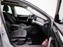 Skoda Octavia Combi 1.5 e-TSI Business Edition | Automaat | Panoramadak | Trekhaak | Virtual cockpit | Stoel verwarming | Navigatie | Apple CarPlay / Android Auto | Lichtmetalen velgen | Parkeersensoren | Keyless Start | Cruise control