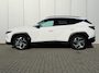 Hyundai Tucson 1.6 T-GDI PHEV Comfort Smart 4WD / Stoelverwarming / Stuurverwarming / Achteruitrijcamera / Parkeersensoren Voor + Achter / Navigatie / Apple Carplay & Android Auto / | Achteruitrijcamera | Airco (automatisch) | Apple Carplay/Android Auto|telefoonintegratie premium