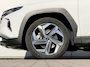 Hyundai Tucson 1.6 T-GDI PHEV Comfort Smart 4WD / Stoelverwarming / Stuurverwarming / Achteruitrijcamera / Parkeersensoren Voor + Achter / Navigatie / Apple Carplay & Android Auto / | Achteruitrijcamera | Airco (automatisch) | Apple Carplay/Android Auto|telefoonintegratie premium