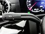 Mercedes-Benz A-klasse 250 e AMG Nightpakket | Panoramadak | Trekhaak | Alarm | Sfeerverlichting | Keyless Go | Stuur en Stoelverwarming | CarPlay | Inclusief 24 maanden Mercedes-Benz Certified garantie voor Europa.