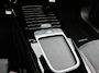 Mercedes-Benz A-klasse 250 e AMG Nightpakket | Panoramadak | Trekhaak | Alarm | Sfeerverlichting | Keyless Go | Stuur en Stoelverwarming | CarPlay | Inclusief 24 maanden Mercedes-Benz Certified garantie voor Europa.