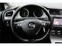 Volkswagen Golf 1.6 TDI Highline BlueMotion Parkeersensoren/Apple carpley/Navigatie/Lichtmetalen velgen/LED/Sportstoelen/Multifunctioneel stuurwiel/Elektrische ramen/Elektrisch verstelbare spiegels.