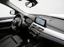 BMW X1 xDrive25e Advantage PHEV 221pk Dealer O.H | SOH 87,9% | Trekhaak Afn. | Adaptive Cruise | Head Up | Camera | Sportstoelen Memory & Verwarmd | Stuur Verwarmd | Sfeerverlichting | Navigatie | DAB | 17"L.M | Plug In Hybrid |