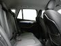 BMW X1 xDrive25e Advantage PHEV 221pk Dealer O.H | SOH 87,9% | Trekhaak Afn. | Adaptive Cruise | Head Up | Camera | Sportstoelen Memory & Verwarmd | Stuur Verwarmd | Sfeerverlichting | Navigatie | DAB | 17"L.M | Plug In Hybrid |