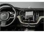 Volvo XC60 2.0 T8 Twin Engine AWD Inscription Pano CarPlay Camera 360° Trekhaak 20"