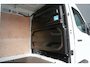 Renault Master E-Tech T35 L3H2 Advance Long Range 87 kWh 143pk - Navi - 1+1 - Camera - Betimmering - Stoelverwarming - Blind Spot - 270 GR deuren - Rijklaar
