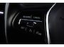 BMW 3-Serie 320i High Executive | 184 PK | Leder | Navigatie | Cruise control | Parkeersensoren | BMW 3-serie 320i High Executive met 2.0-liter viercilinder benzinemotor van 184 PK, luxe lederen bekleding en navigatiesysteem, voorzien van cruisecontrol, parkeersensoren en diverse comfort-