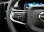 Volvo XC40 Recharge Ultimate 70 kWh 231pk Dealer O.H. | Panodak | Adaptive Cruise | 360 Camera | Harman / Kardon | Lederen Sportstoelen Memory & Verwarmd | Stuur Verwarmd | Google Assistent | Keyless | BLIS | Navigatie | DAB |