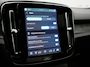 Volvo XC40 Recharge Ultimate 70 kWh 231pk Dealer O.H. | Panodak | Adaptive Cruise | 360 Camera | Harman / Kardon | Lederen Sportstoelen Memory & Verwarmd | Stuur Verwarmd | Google Assistent | Keyless | BLIS | Navigatie | DAB |