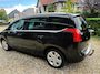 Peugeot 5008 1.6 THP Blue Lease Executive