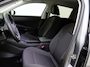Volkswagen T-Roc 1.5 eTSI Life | Achteruitrijcamera | Adaptieve cruise control | Dodehoekdetectie | Stoel- en stuurwielverwarming | Navigatie | 3-zone airco | Carplay |