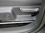 Volkswagen T-Roc 1.5 eTSI Life | Achteruitrijcamera | Adaptieve cruise control | Dodehoekdetectie | Stoel- en stuurwielverwarming | Navigatie | 3-zone airco | Carplay |