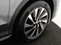 Volkswagen T-Roc 1.5 eTSI Life | Achteruitrijcamera | Adaptieve cruise control | Dodehoekdetectie | Stoel- en stuurwielverwarming | Navigatie | 3-zone airco | Carplay |
