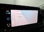 Volkswagen Golf 1.0 eTSI Active | Panoramadak | Trekhaak | Navigatie | Stoelverwarming |