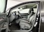 Volkswagen Golf 1.0 eTSI Active | Panoramadak | Trekhaak | Navigatie | Stoelverwarming |