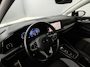 Volkswagen Golf 1.0 eTSI Active | Panoramadak | Trekhaak | Navigatie | Stoelverwarming |