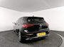Volkswagen Golf 1.0 eTSI Active | Panoramadak | Trekhaak | Navigatie | Stoelverwarming |