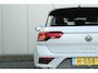 Volkswagen T-Roc 1.5 TSI 150pk DSG Sport Business R | Navigatie | Trekhaak | Stoelverwarming