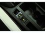 Volkswagen T-Roc 1.5 TSI 150pk DSG Sport Business R | Navigatie | Trekhaak | Stoelverwarming