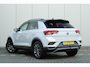 Volkswagen T-Roc 1.5 TSI 150pk DSG Sport Business R | Navigatie | Trekhaak | Stoelverwarming