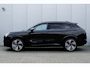 Lynk & Co 08 345PK More | 200km Hybride | Stoelmassage, Verwarming en Ventilatie | Panoramadak | Matrix LED | Harman Kardon | 360° Camera | Getint glas | Voorstoelen met geheugen | Sfeerverlichting | Apple Carplay | Android Auto | Dodehoekassistent | Adaptive Cruise Contol | Actieve Bochtverlichting | Achterbankverwarming | Keyless Entry
