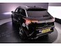 Volkswagen T-Roc R-Line Business 1.5 TSI 150pk Adaptive cruise control, Achteruitrijcamera, Parkeersensoren, LED koplampen, App connect, Airco, DAB, Radio, Bluetooth