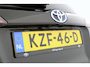 Toyota RAV4 2.5 Hybrid AWD Style | Stuur en stoelverwarming | Trekhaak 1650 kg trekgewicht | Parkeersensoren |
