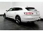 Volkswagen Arteon Shooting Brake 1.4 TSI eHybrid R-Line Business+ l Vol Leder int. l Elektr. Stoel incl Memory l Elektr. Trekhaak l Stoel verwarming voor en achter l Elekt. Klep l Matrix LED l
