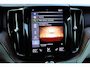 Volvo XC60 2.0 T5 AWD Inscription | 100% Henk Scholten Onderhouden | Actieve Luchtvering met FOUR-C | Gelaagde Zijruiten | Head-up Display | Stoelventilatie | Elektrisch Verstelbare Stoelen Met Geheugen | Nappa Lederen Bekleding | Panoramisch Schuif-/Kanteldak | Bowers & Wilkins Audio | 4-Zone Climate Control | Stoelverwarming Voor- en Achter | Stuurverwarming | BLIS | Adaptieve LED-koplampen met Bochtverlichting | Luminous Sand metallic | Adaptieve Cruise Control Met Pilot Assist | Apple Carplay | Android Auto | Leder Dashboard | 360 Graden Camera | Keyless | Elektrische Achterklep | Volvo Guard Alarm |