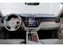 Volvo XC60 2.0 T5 AWD Inscription | 100% Henk Scholten Onderhouden | Actieve Luchtvering met FOUR-C | Gelaagde Zijruiten | Head-up Display | Stoelventilatie | Elektrisch Verstelbare Stoelen Met Geheugen | Nappa Lederen Bekleding | Panoramisch Schuif-/Kanteldak | Bowers & Wilkins Audio | 4-Zone Climate Control | Stoelverwarming Voor- en Achter | Stuurverwarming | BLIS | Adaptieve LED-koplampen met Bochtverlichting | Luminous Sand metallic | Adaptieve Cruise Control Met Pilot Assist | Apple Carplay | Android Auto | Leder Dashboard | 360 Graden Camera | Keyless | Elektrische Achterklep | Volvo Guard Alarm |