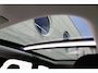 Volvo XC60 T6 Plug-in hybrid AWD Ultra Dark | Luchtvering | Panoramadak | Trekhaak | Verwarmbare voorstoelen, achterbank en stuurwiel | Head-up display | 360 graden camera | Premium audio by Harman Kardon |