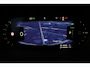 Volvo XC60 T6 Plug-in hybrid AWD Ultra Dark | Luchtvering | Panoramadak | Trekhaak | Verwarmbare voorstoelen, achterbank en stuurwiel | Head-up display | 360 graden camera | Premium audio by Harman Kardon |