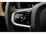 Volvo XC60 T6 Plug-in hybrid AWD Ultra Dark | Luchtvering | Panoramadak | Trekhaak | Verwarmbare voorstoelen, achterbank en stuurwiel | Head-up display | 360 graden camera | Premium audio by Harman Kardon |