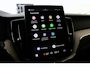 Volvo XC60 T6 Plug-in hybrid AWD Ultra Dark | Luchtvering | Panoramadak | Trekhaak | Verwarmbare voorstoelen, achterbank en stuurwiel | Head-up display | 360 graden camera | Premium audio by Harman Kardon |