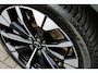Volvo XC60 T6 Plug-in hybrid AWD Ultra Dark | Luchtvering | Panoramadak | Trekhaak | Verwarmbare voorstoelen, achterbank en stuurwiel | Head-up display | 360 graden camera | Premium audio by Harman Kardon |