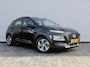 Hyundai Kona 1.6 GDI HEV Comfort | Trekhaak | Camera | 16" LM | Cruise adapt. | Navi | Apple Carplay/Android Auto | Clima | All seasons |