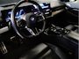 BMW i5 M60 xDrive 84 kWh M Sport Pro [PANORAMADAK, CARBON EXTERIEURPAKKET, M SPORT PAKKET, TREKHAAK, APPLE CARPLAY, ANDROID, BOWERS & WILKINS, CRUISE CONTROL, SFEERVERLICHTING, 360 CAMERA V+A, STOELVERWARMING, STUURVERWARMING, S