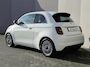Fiat 500 Icon 42 kWh / SOH 96% / All season banden / CCS Snellader / Navigatie via Apple Carplay of Android Auto / Cruise control / Climate control / Keyless start / Lichtmetalen wielen 16“ /